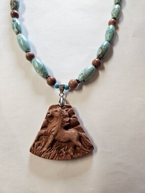 Turquoise/howlite & Brown Beaded Horse Pendant Necklace